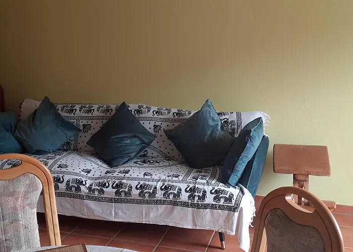 Room In Charmant Apartment Wangs
