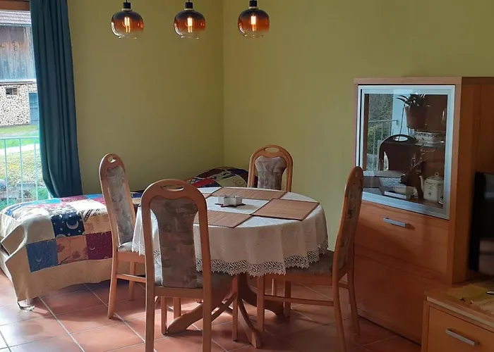 Room In Charmant Apartment Wangs